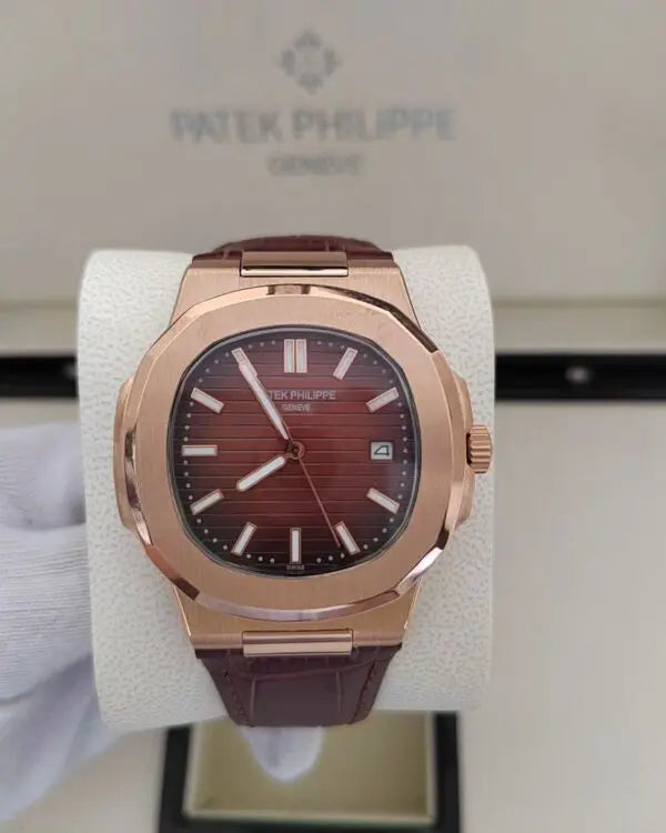 Patek P. Nautilus Couro