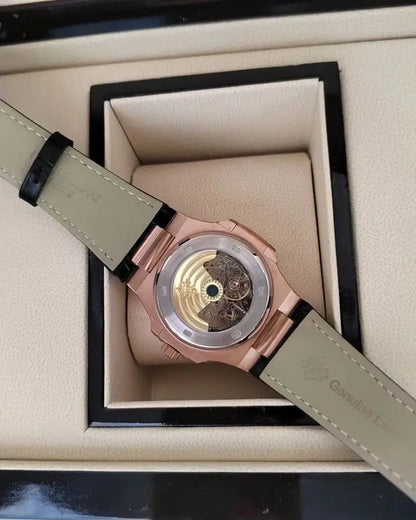 Patek P. Nautilus Couro