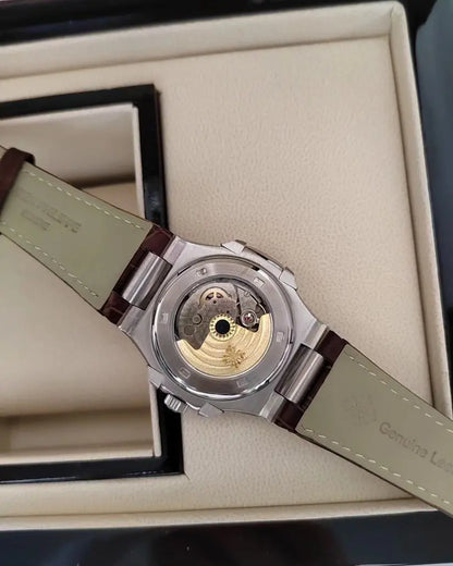 Patek P. Nautilus Couro