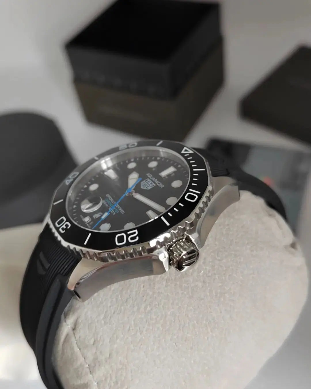 Tag H. Aquaracer
