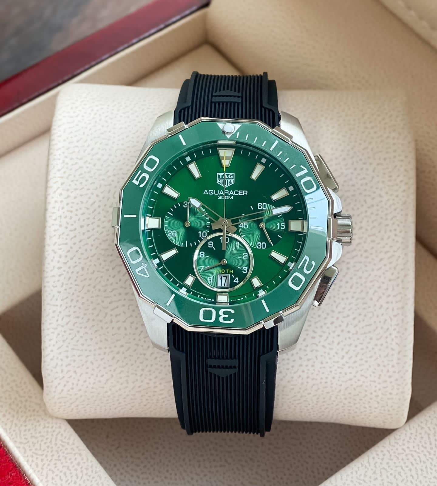 Tag H. Aquaracer